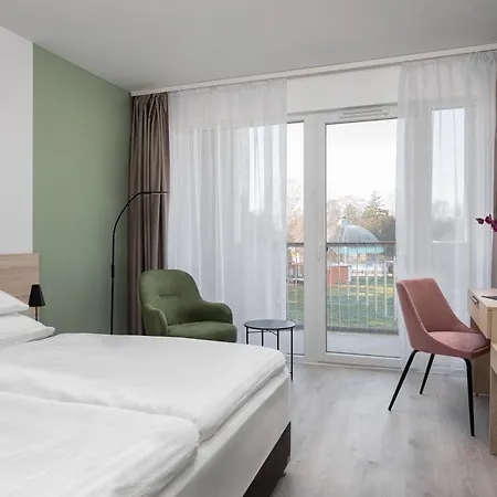 Hunguest Flóra Hotel 4*