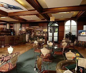 Hunguest Flora Hotel