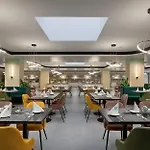 Hunguest Flora فندق 4*