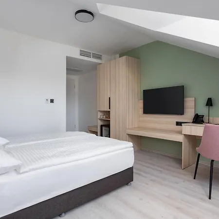 Hunguest Flora 4* Eger