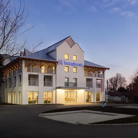 Hotell Hunguest Flora