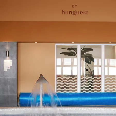 Hotell Hunguest Flora