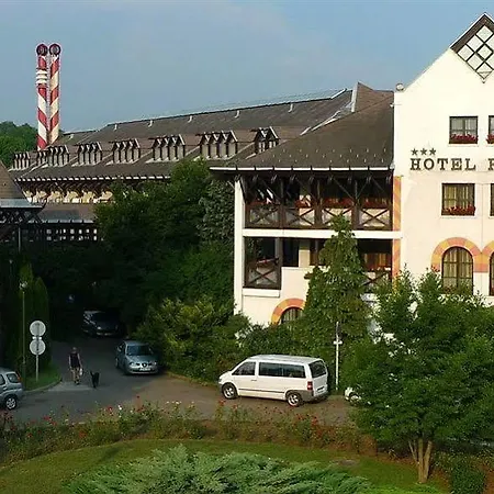 Отель Hunguest Flora 4*